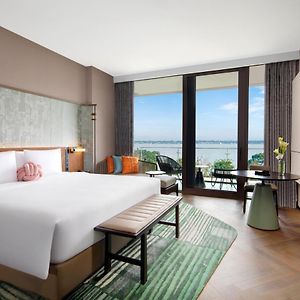 Standard King Room Lake View